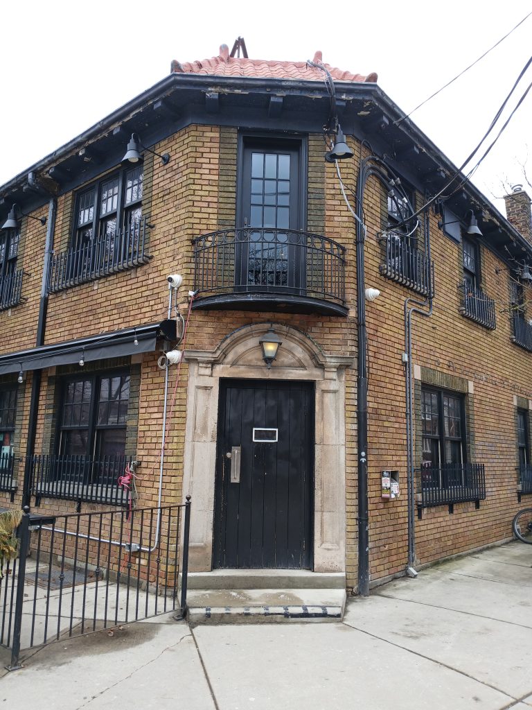 Monarch Tavern