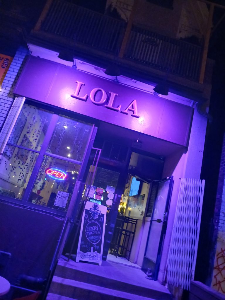 Lola3