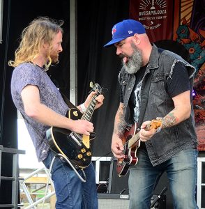 DSC 8330a-72