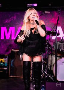 Amanda-Keeles-17