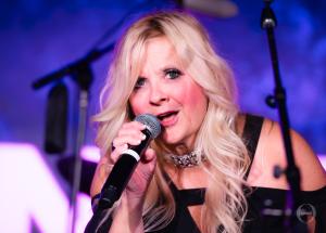 Amanda-Keeles-20